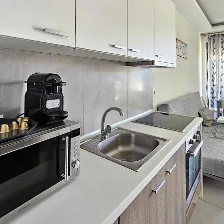 Maisonette By The Sea 公寓