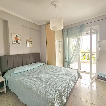 Maisonette By The Sea Apartment *