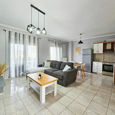 Apartment Maisonette By The Sea